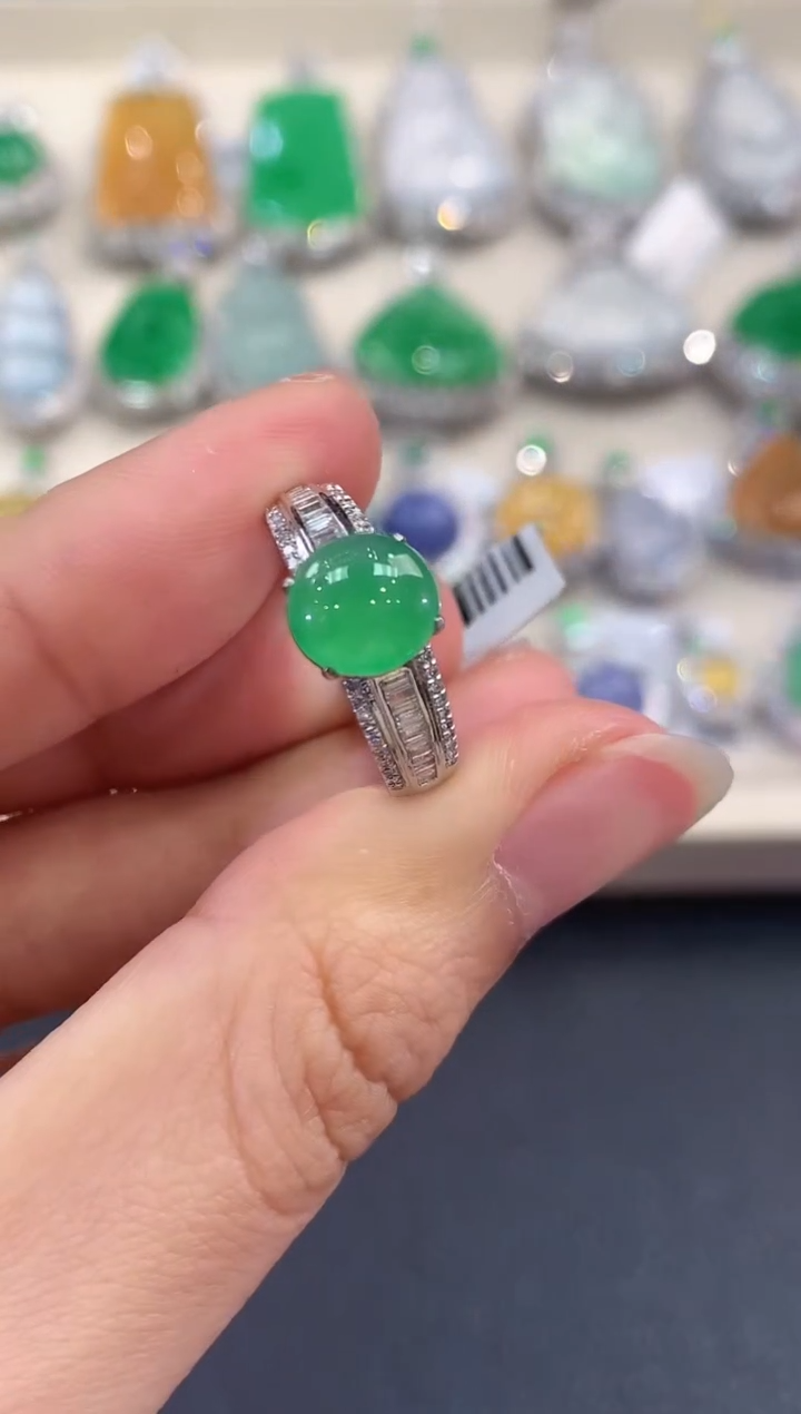 【闪购商品】翡翠戒指18K金镶嵌C142       