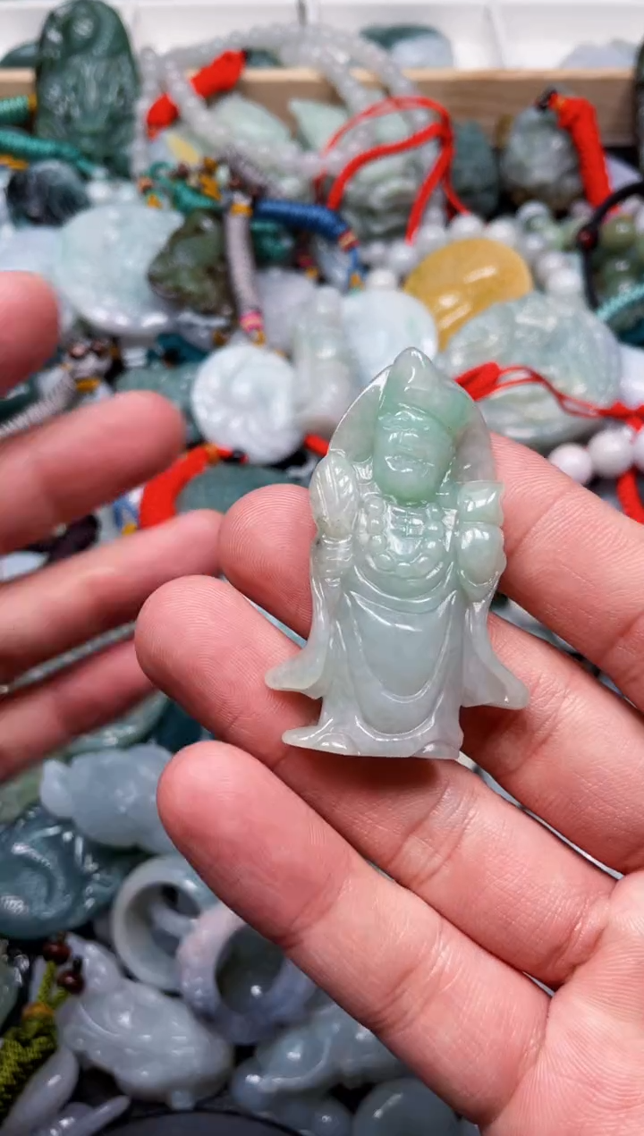 【闪购商品】翡翠颈饰未镶嵌天然翡翠a货