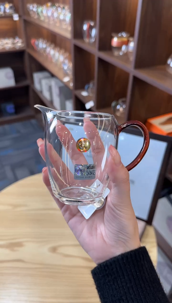 禾器 che然茶海琥珀色