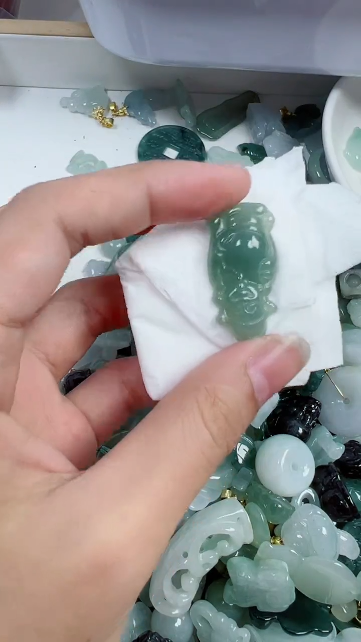 散珠翡翠1052号链接，A货翡翠