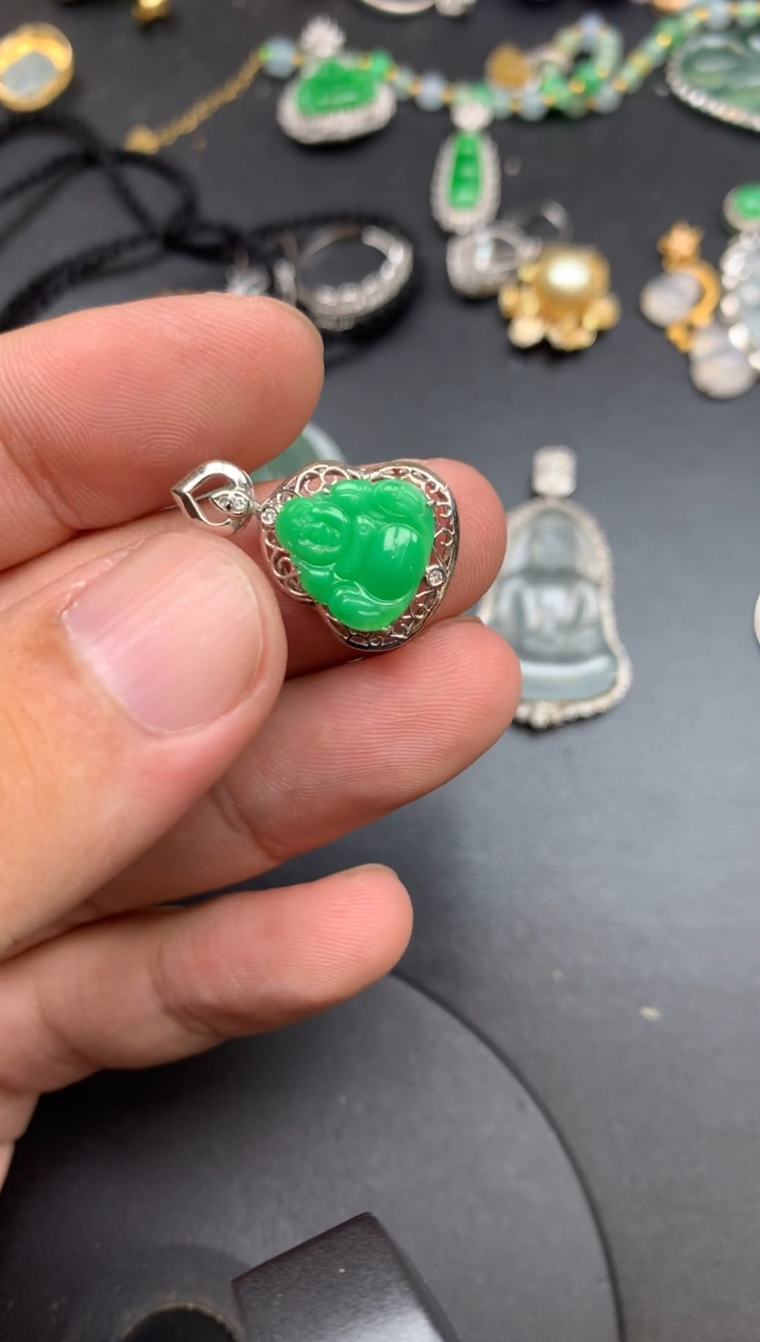 颈饰18K金镶嵌翡翠开***天呜呼商品不退不换