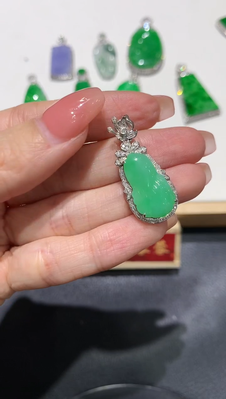 【闪购商品】翡翠吊坠(不含链)18K金镶嵌团购2