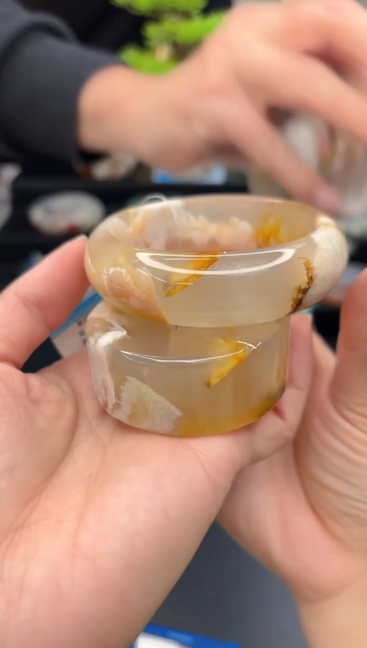 【闪购商品】石英质玉手镯未镶嵌C319(57圈赠送镯心)