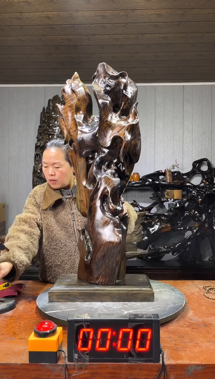 金丝楠用****2阴沉木随型摆件