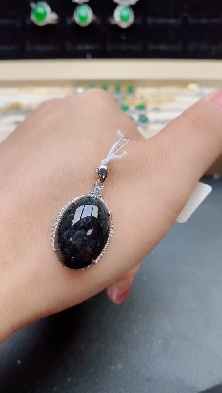 【闪购商品】翡翠吊坠(赠链)银S925镶嵌21321