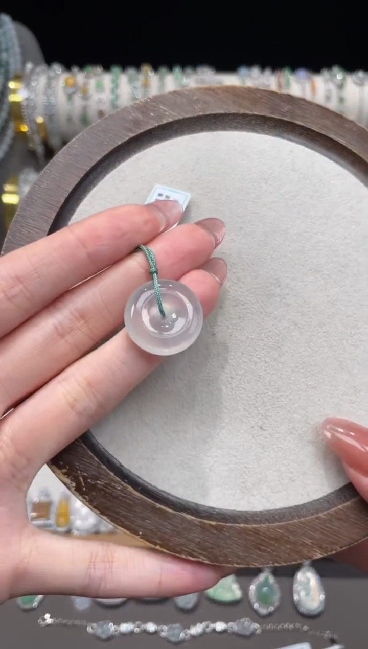 颈饰未镶嵌翡翠1