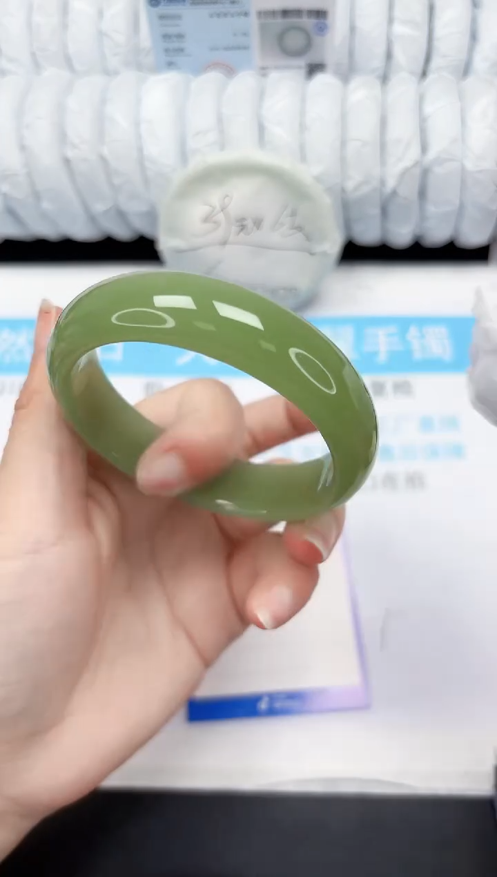 【闪购商品】石英质玉手镯未镶嵌318-60.9