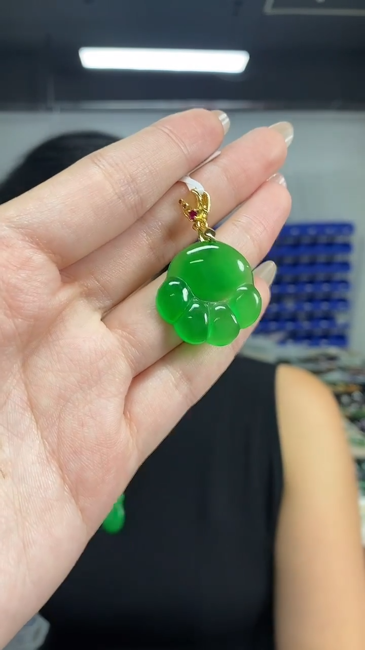 颈饰未镶嵌翡翠多样性发其一颜色微差