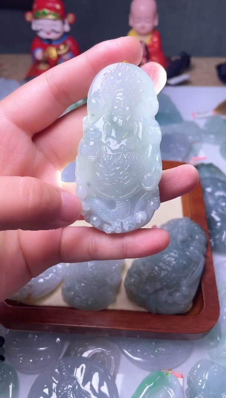 颈饰未镶嵌翡翠财神