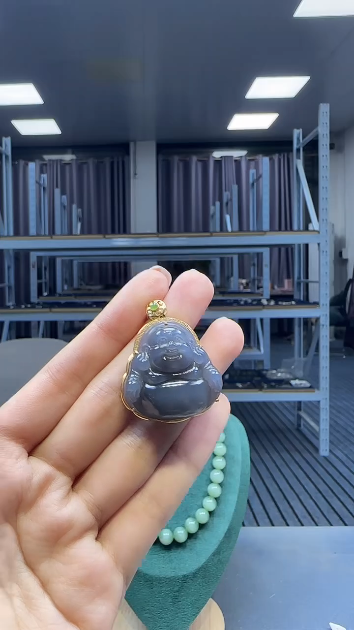 18K金镶嵌和田玉挂件1
