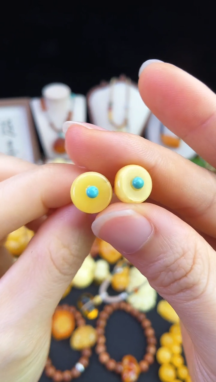 未镶嵌琥珀珠宝奇石柒月