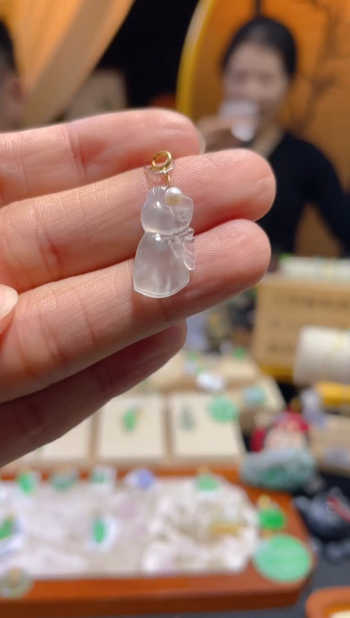 【闪购商品】翡翠颈饰18K金镶嵌假一赔三