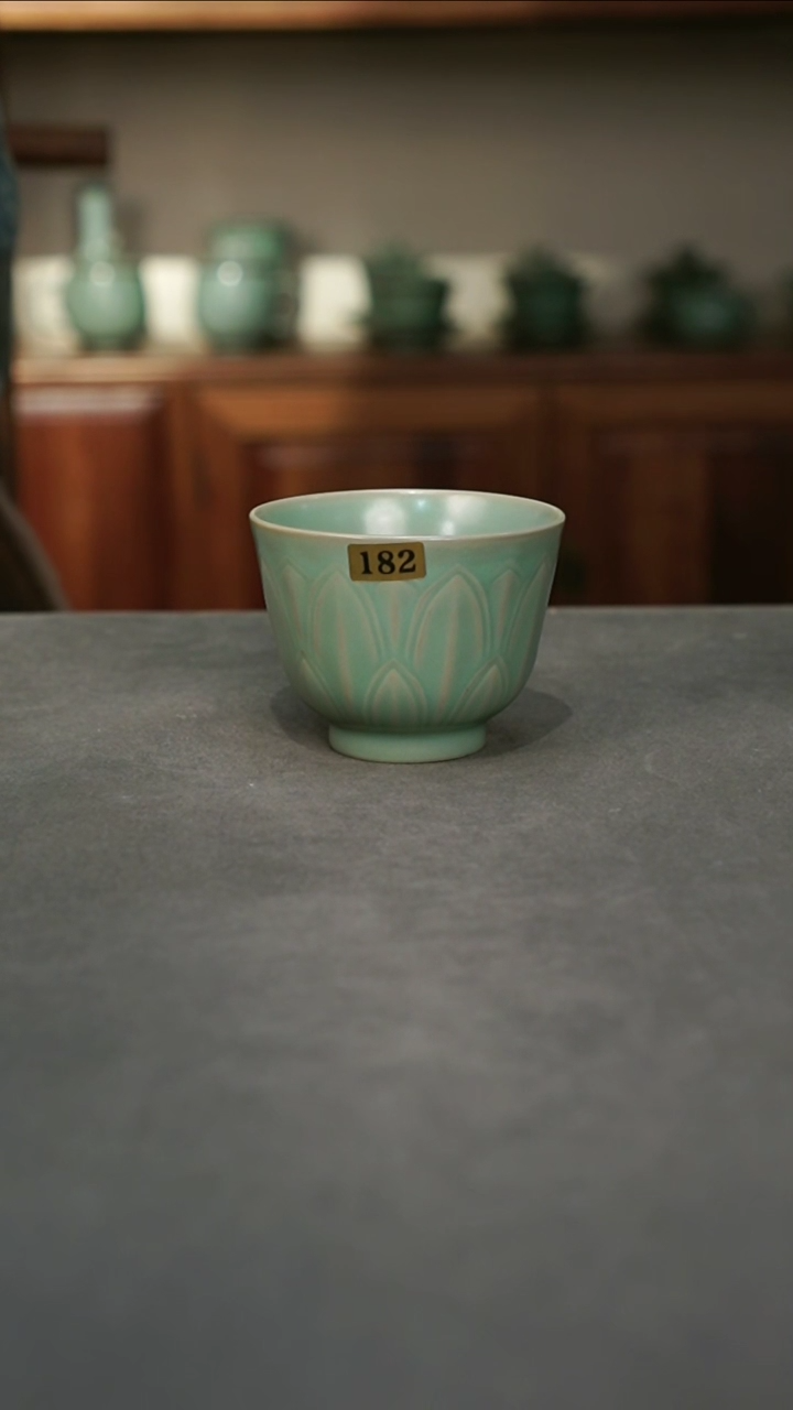 【闪购商品】君子汝瓷【福利】莲瓣杯182