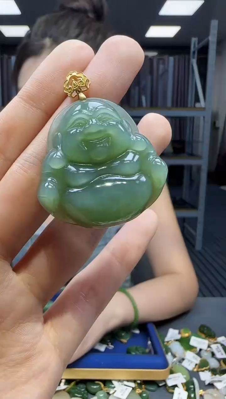 和田玉18K金镶嵌挂件1