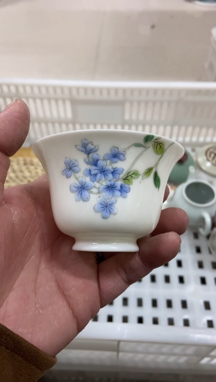 杯子瓷无运费险有瑕疵的摄影的产品有使用过的痕迹有点脏介意勿拍