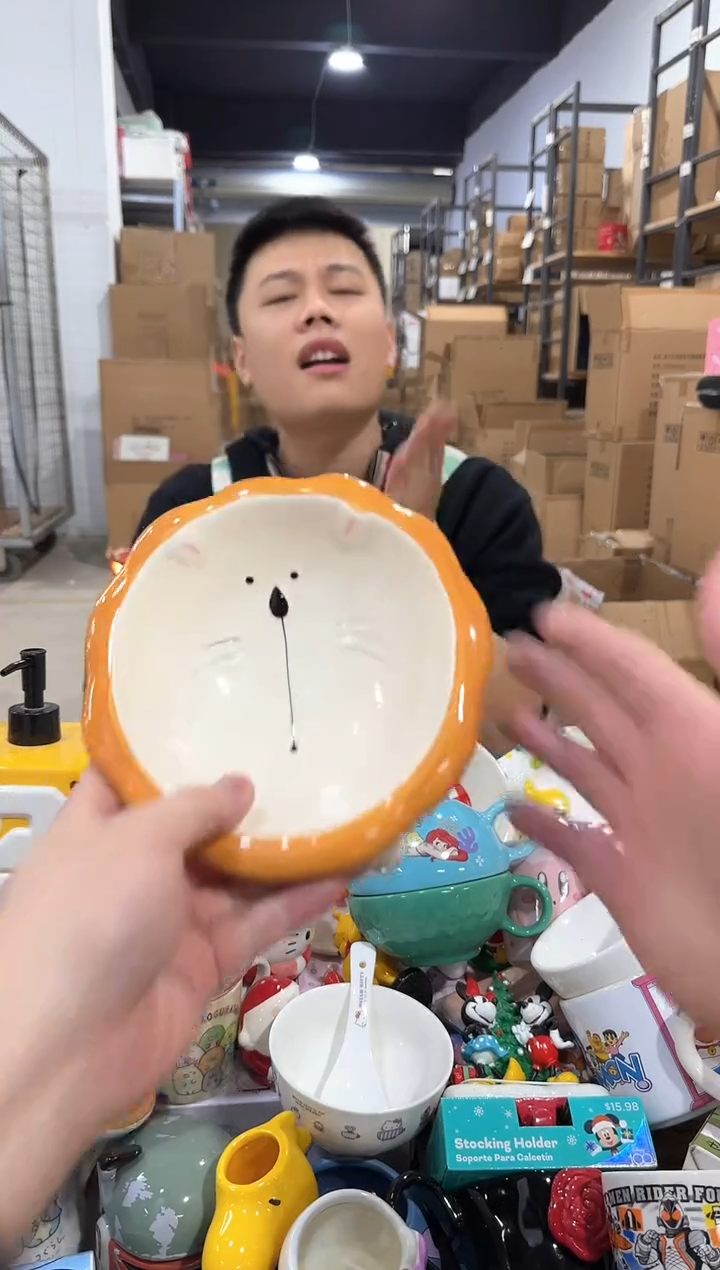 瓷片大号狮子猫碗