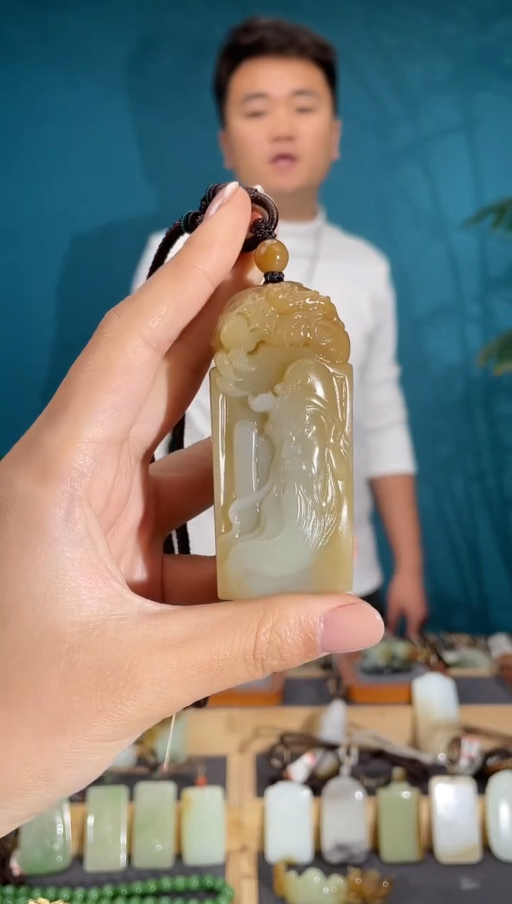 颈饰未镶嵌和田玉1