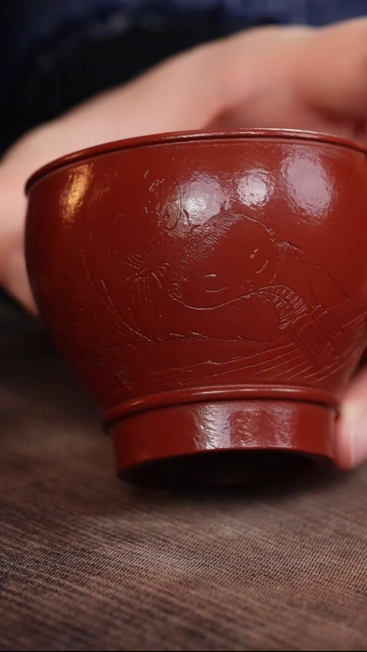 朱泥刻绘清凉紫砂杯