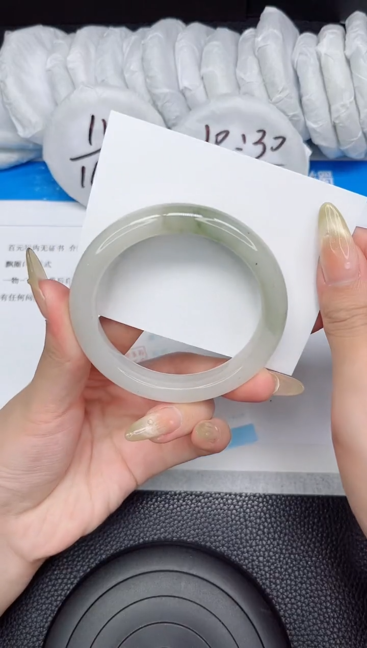 石英质玉手镯未镶嵌255-58