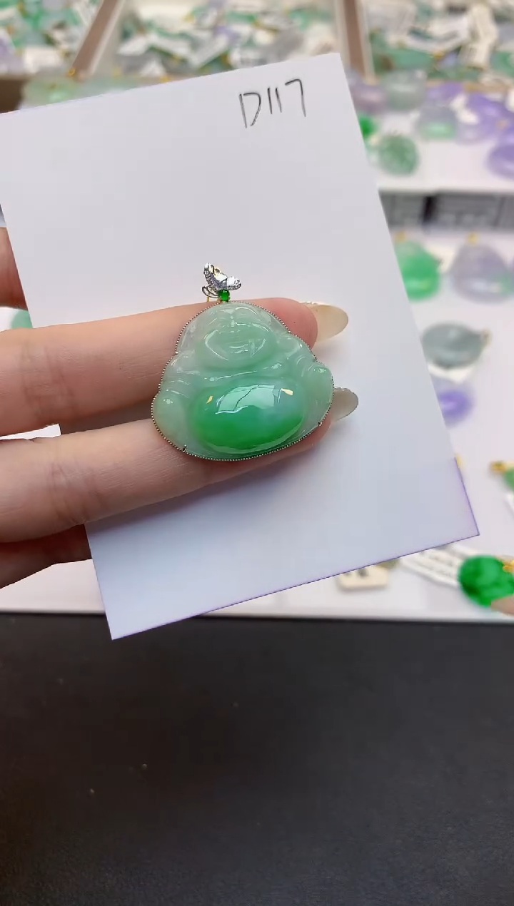 翡翠18K金镶嵌颈饰天然缅甸a货翡翠