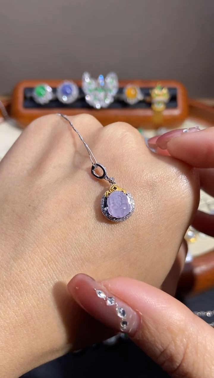 【闪购商品】翡翠颈饰18K金镶嵌吊坠