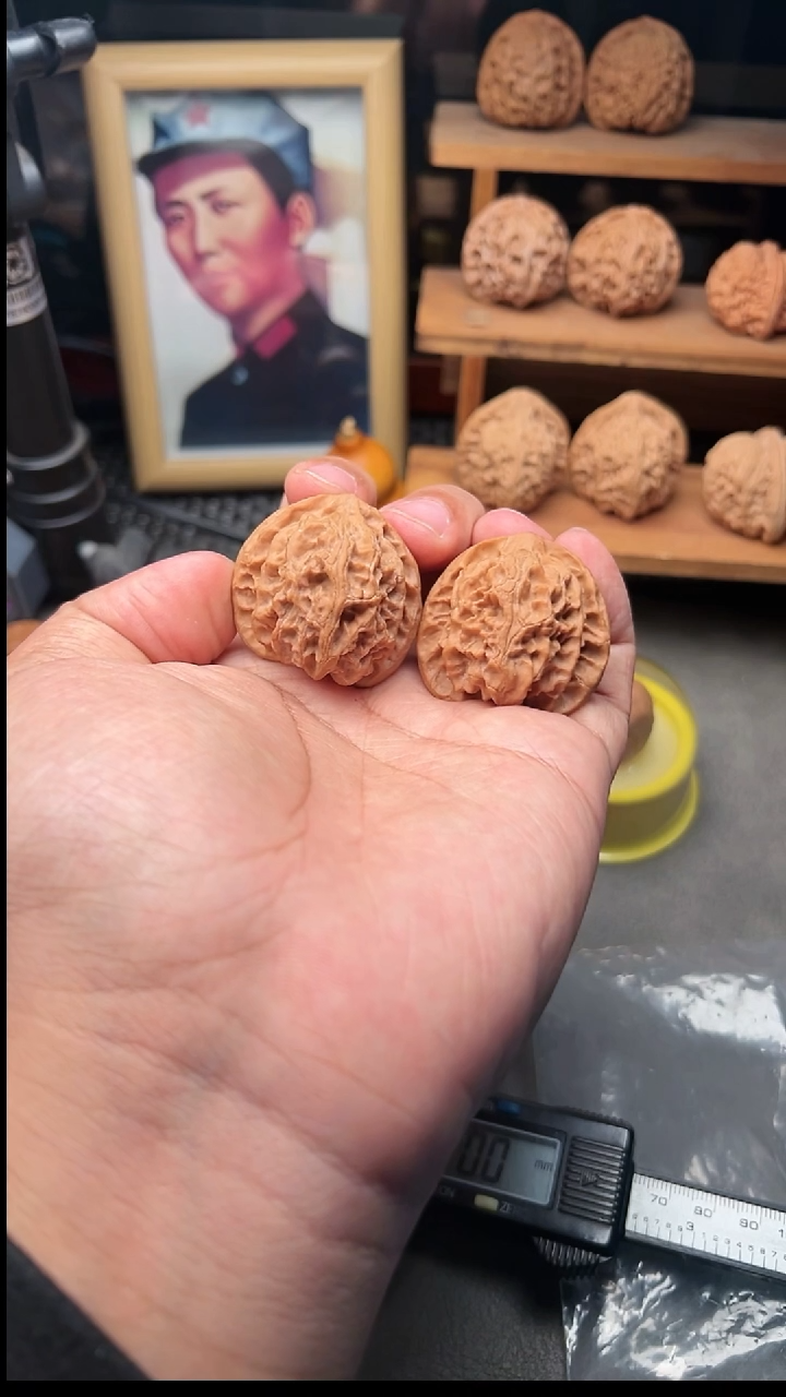 吊坠文玩核桃苹果园37