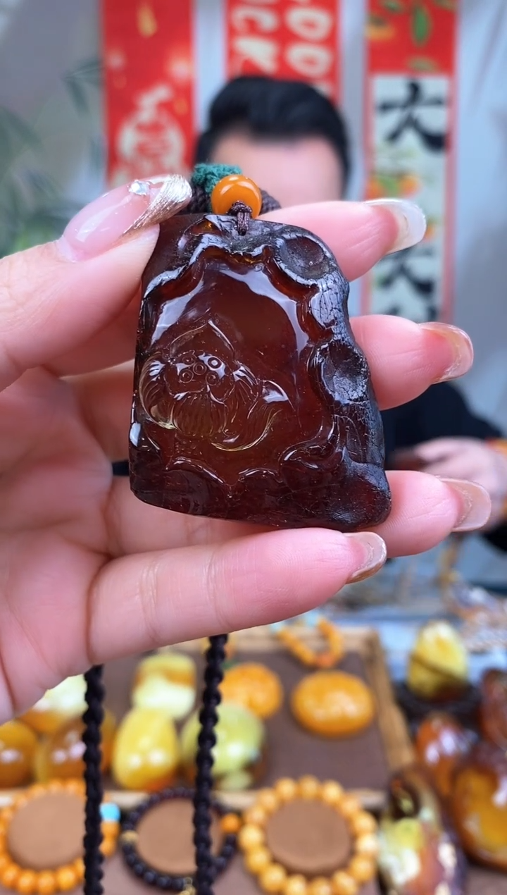 【闪购商品】琥珀裸石未镶嵌基地发货 一物一证 顺丰包邮