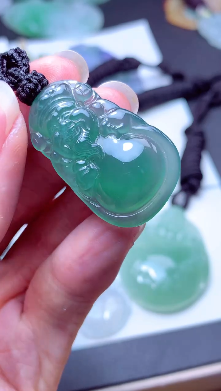 颈饰未镶嵌翡翠天然翡翠A货 