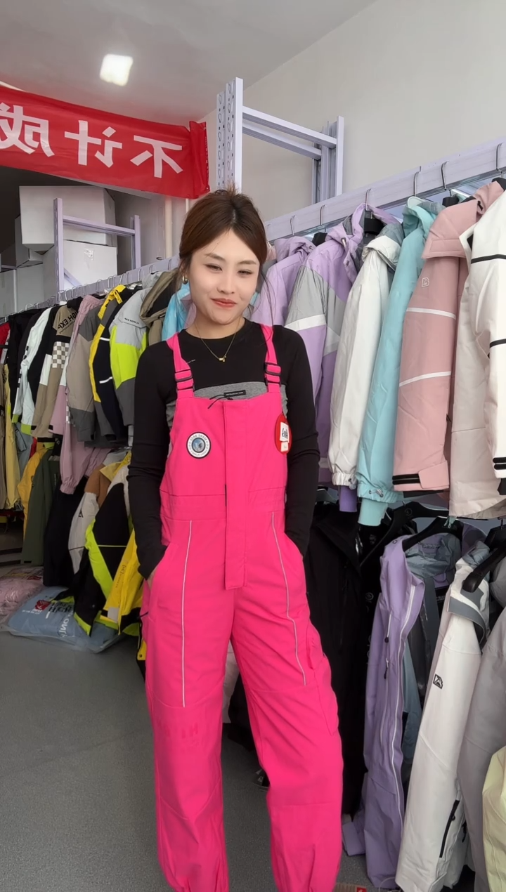 聚酯纤维默认微瑕 a113  152cm 背带裤