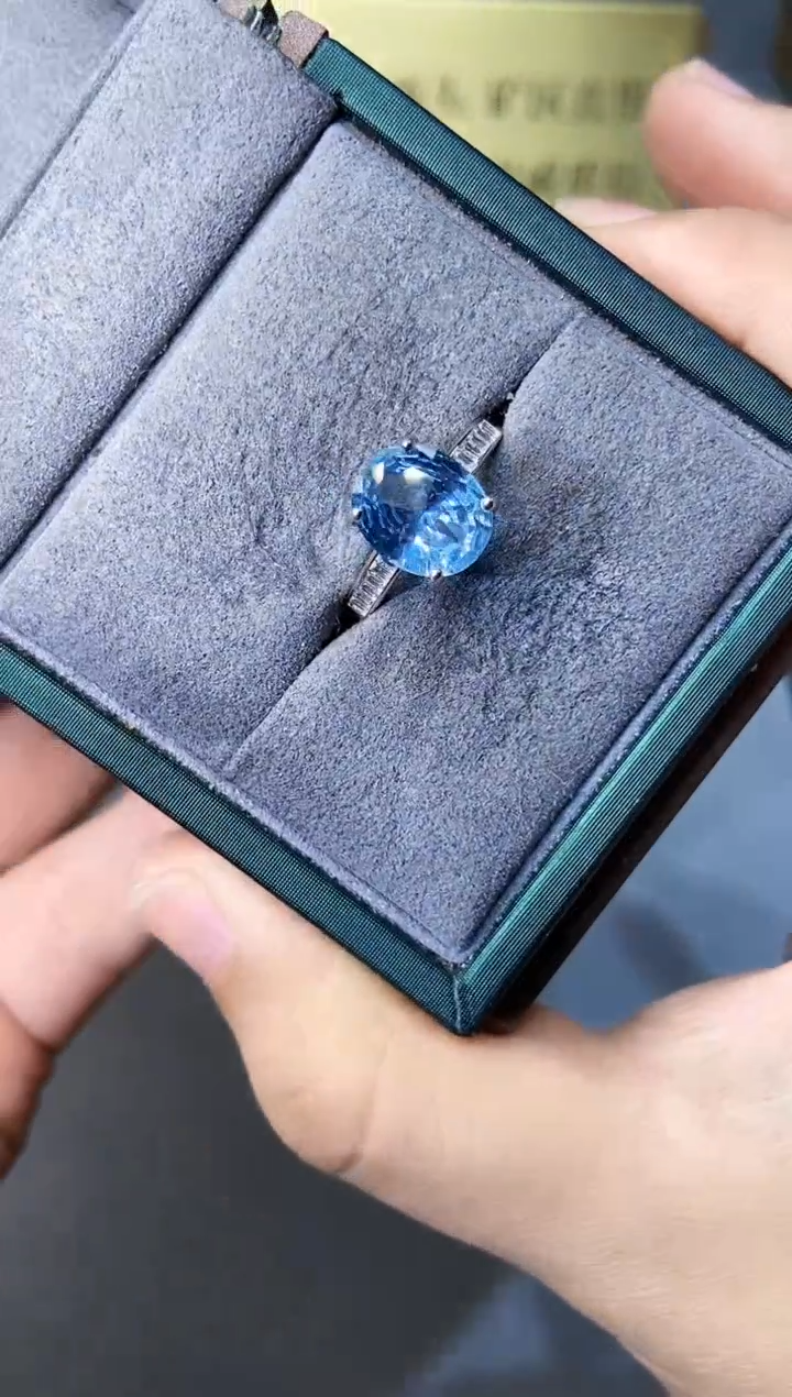 海蓝宝石戒指银S925镶嵌354