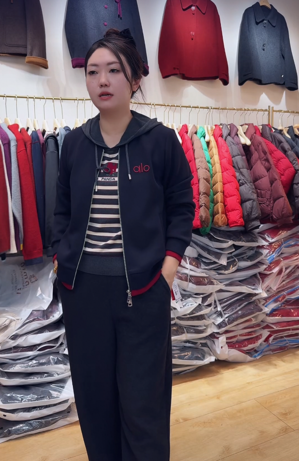 纯色长袖女秋季不褪色开襟短外套上衣短款春秋百搭潮流外套39099