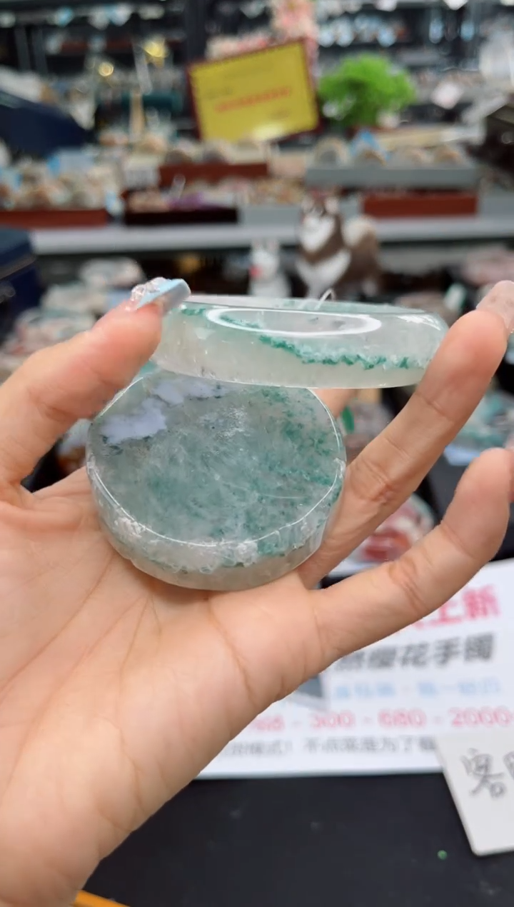 【闪购商品】石英质玉手镯未镶嵌59圈口（赠品镯心）5S819