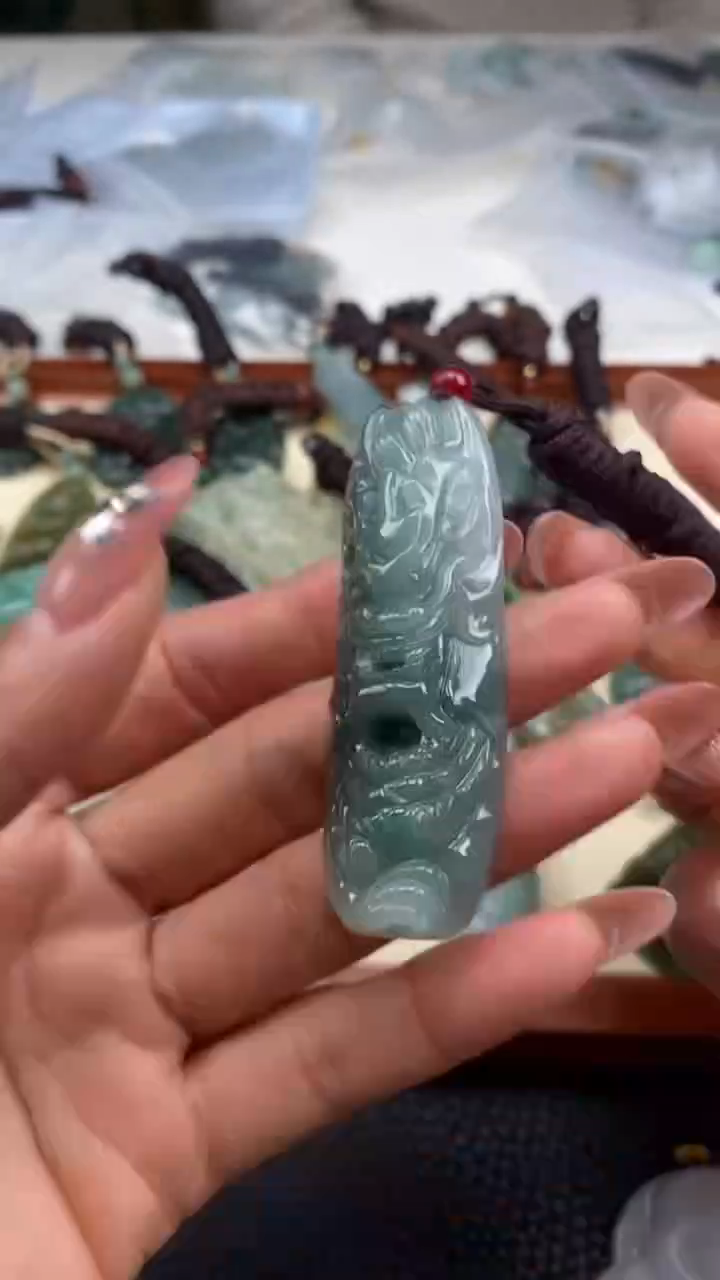 【闪购商品】翡翠挂件未镶嵌天然A货翡翠