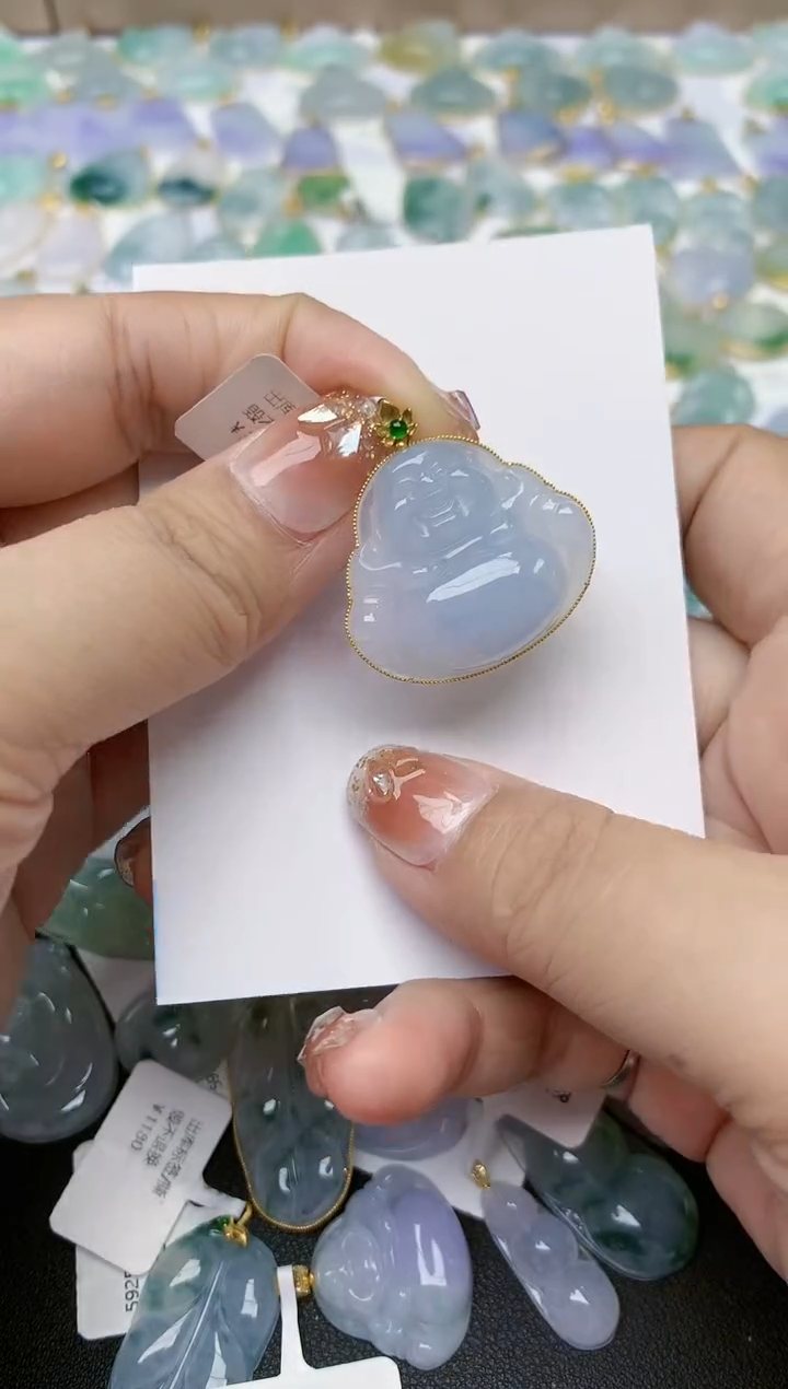 翡翠18K金镶嵌颈饰天然翡翠A货