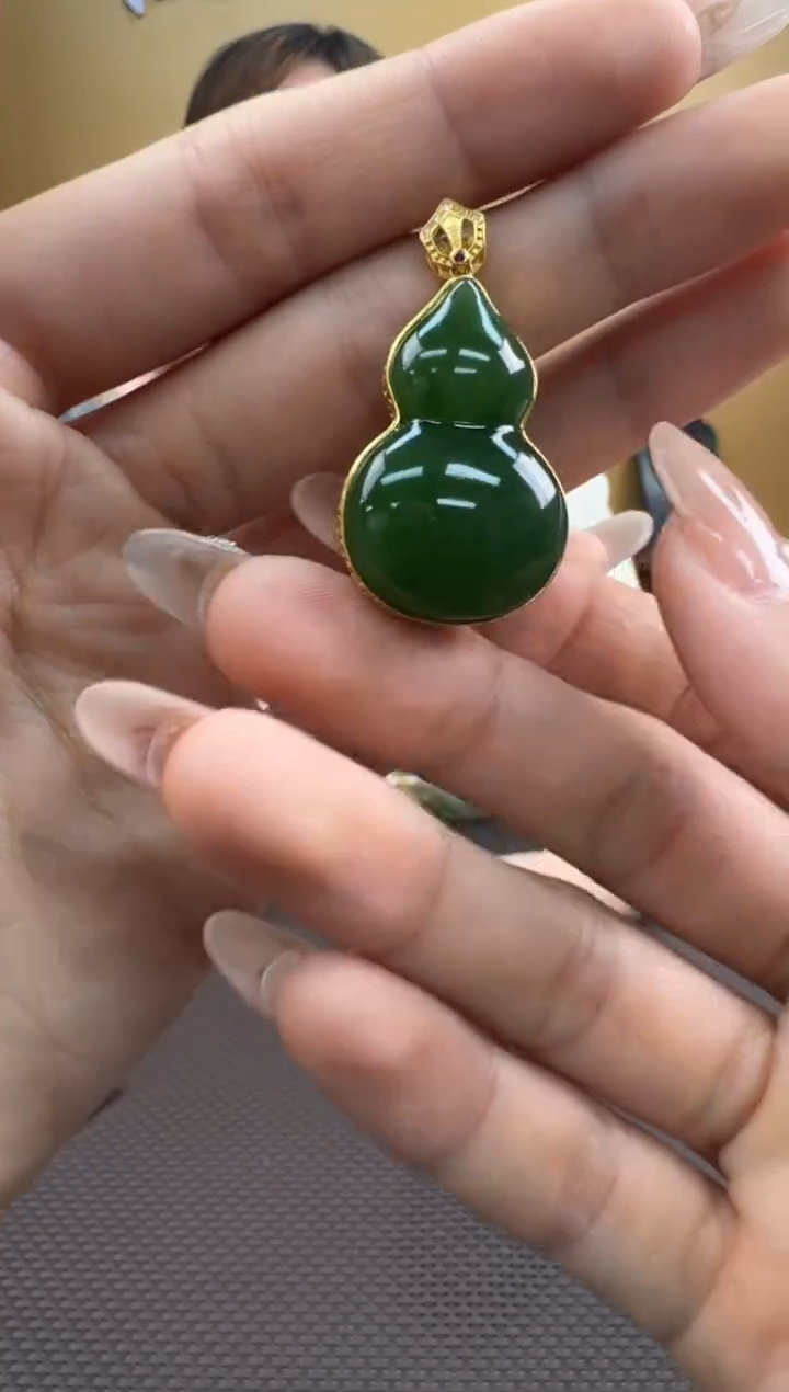 【闪购商品】和田玉挂件18K金镶嵌挂件