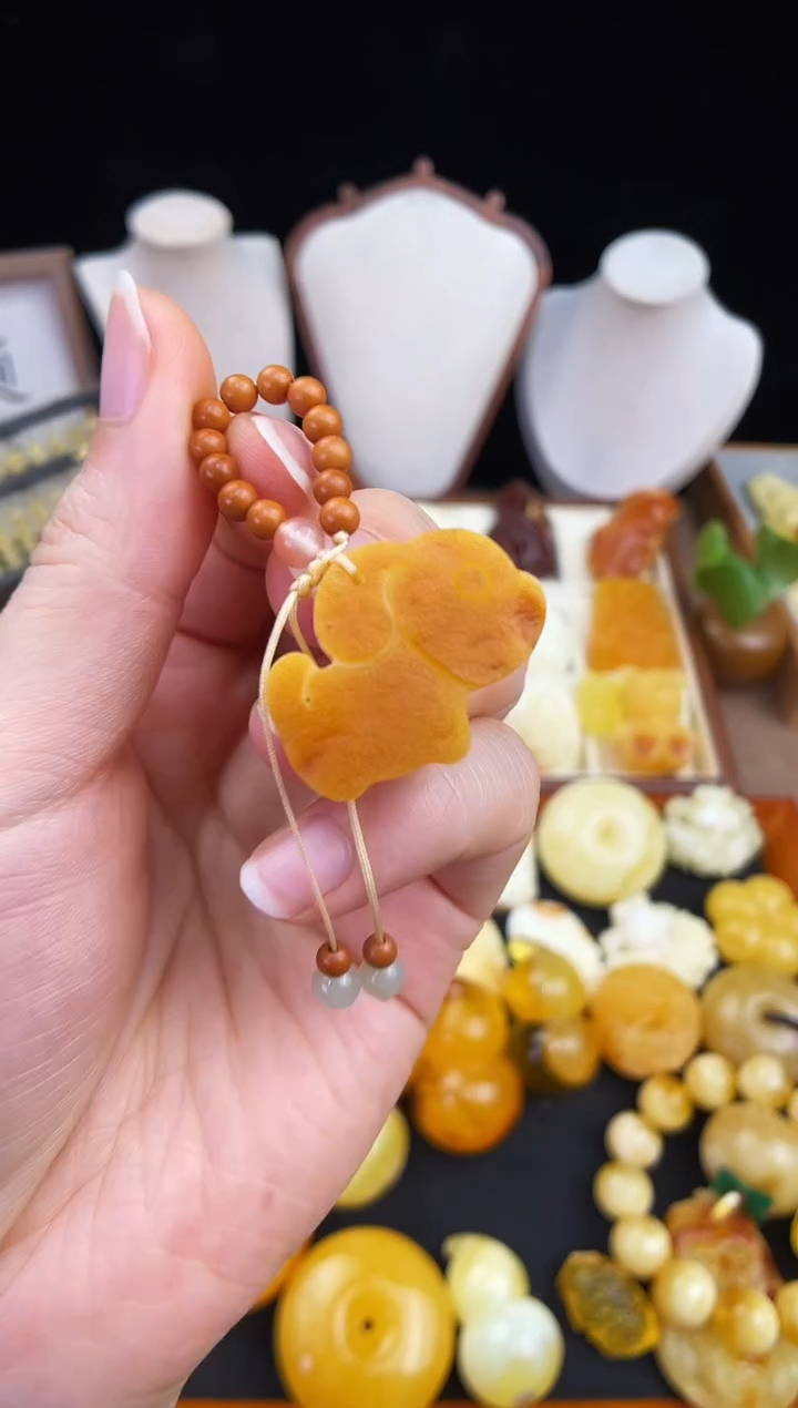 琥珀未镶嵌珠宝奇石柒月