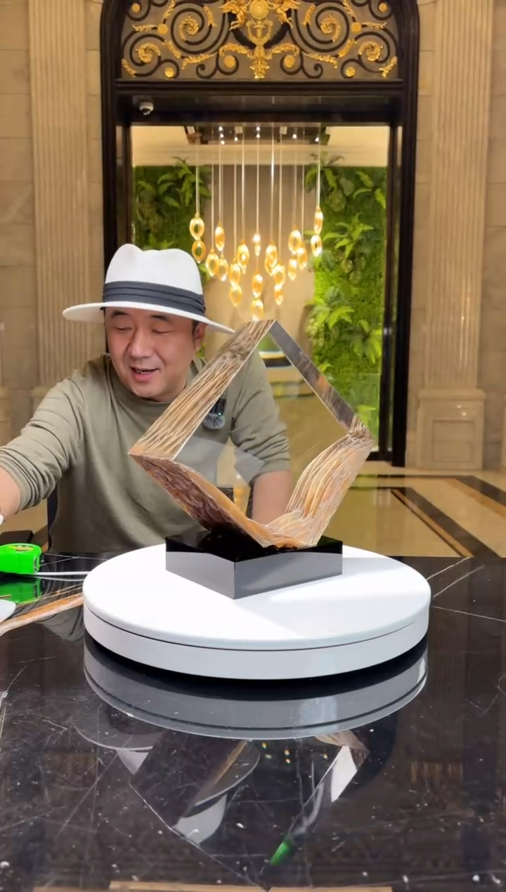 【闪购商品】摆件AJ06349科罗拉多+14*16黑底座