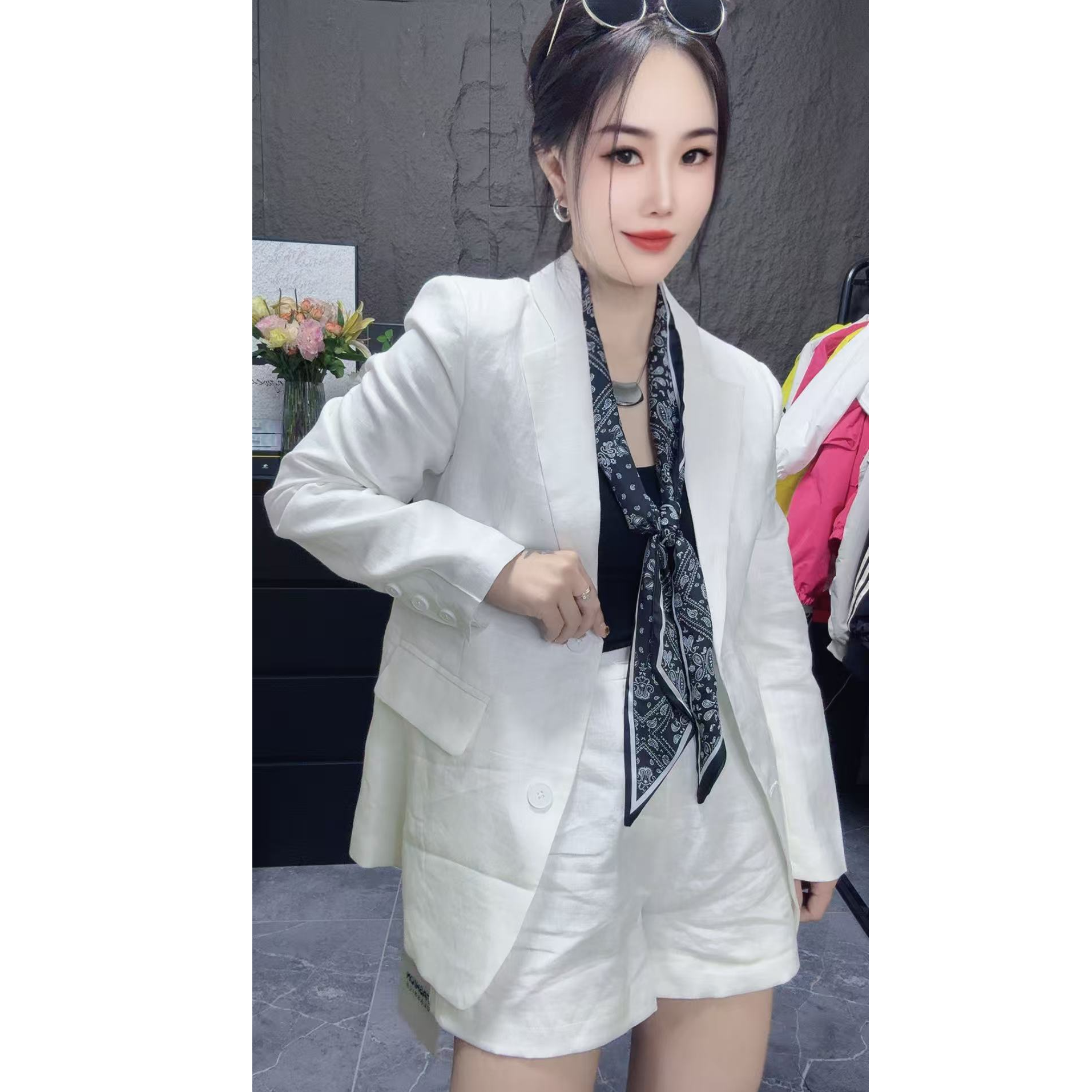 1113洋气简约百搭款西服短裤两件套