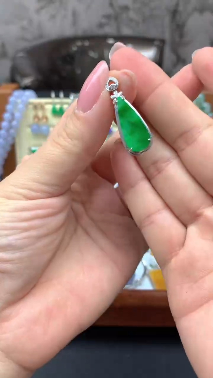 【闪购商品】翡翠颈饰18K金镶嵌202-天然翡翠