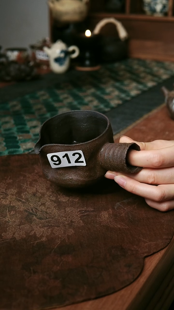 紫砂全手工粉引系列-侘寂铁锈红公道
