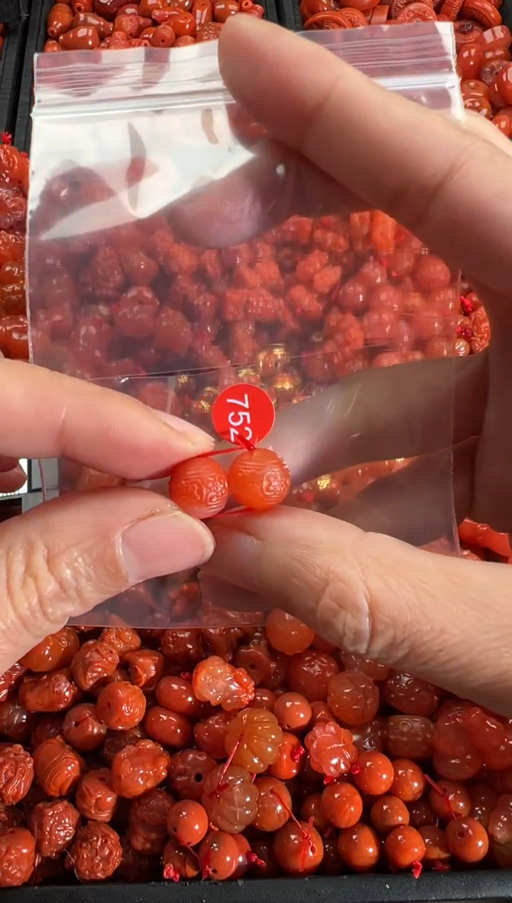 【闪购商品】南红玛瑙颈饰未镶嵌1