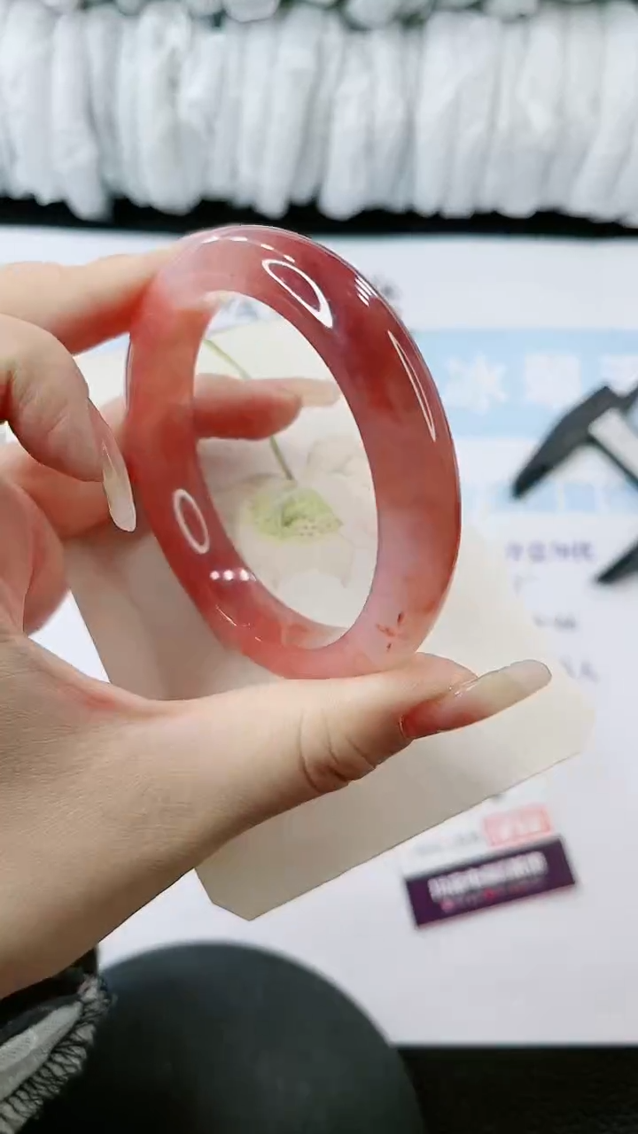 【闪购商品】石英质玉手镯未镶嵌多样性发货P103