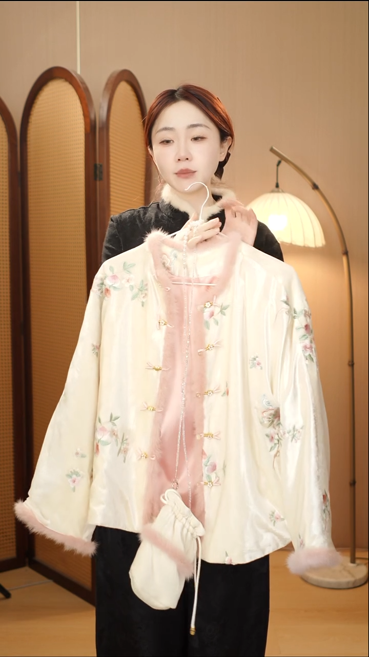 桃子丝绒外套 送包包  