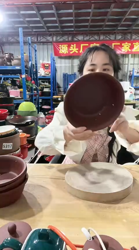 陶明显瑕疵紫砂扣肉碗打磨不圆裂色差