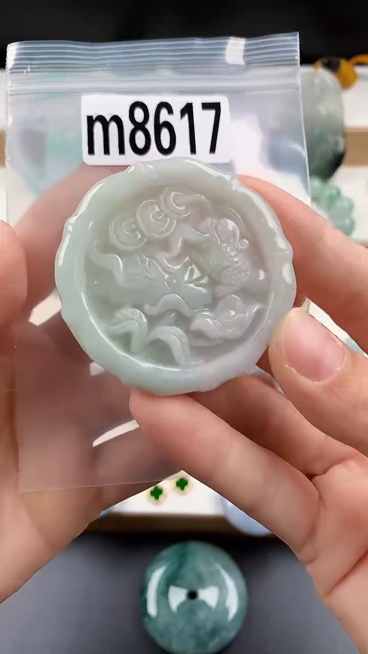 颈饰未镶嵌翡翠天然翡翠吊坠挂件