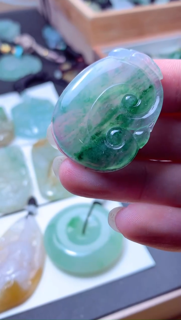 颈饰未镶嵌翡翠天然A货翡翠