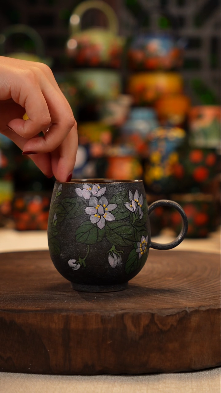 油画    釉下彩   杯子