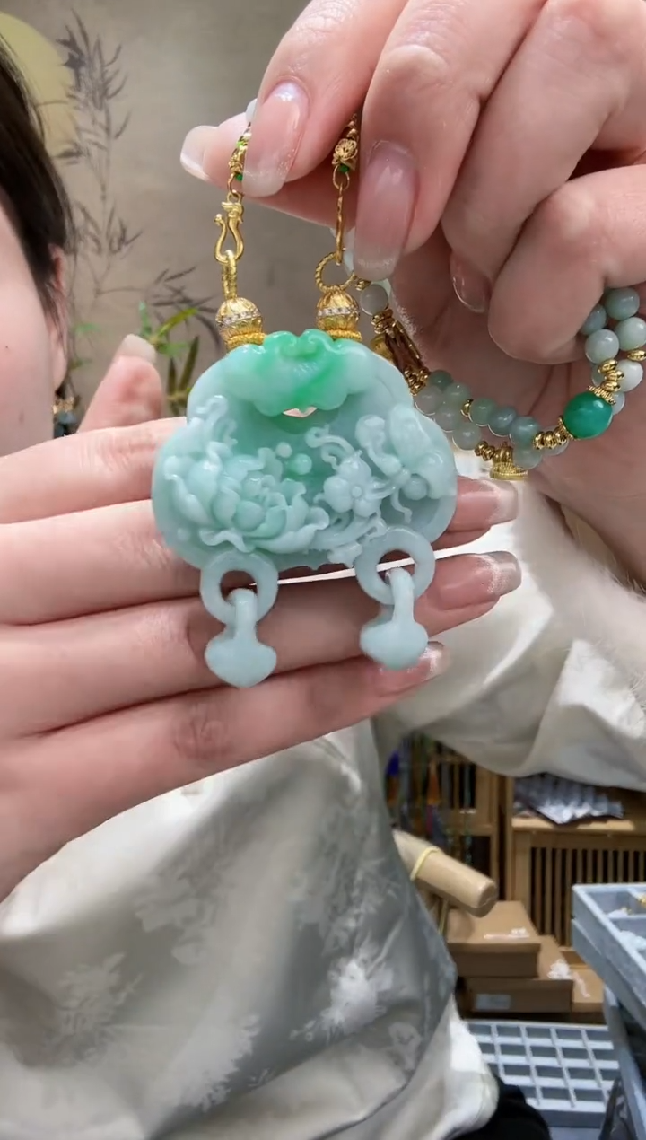 【闪购商品】翡翠颈饰未镶嵌吊坠