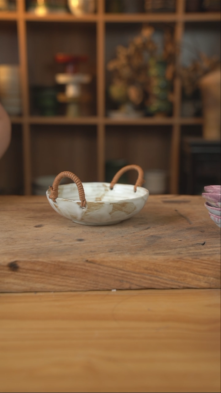 粉影系列的6英寸麻绳螺纹小提篮