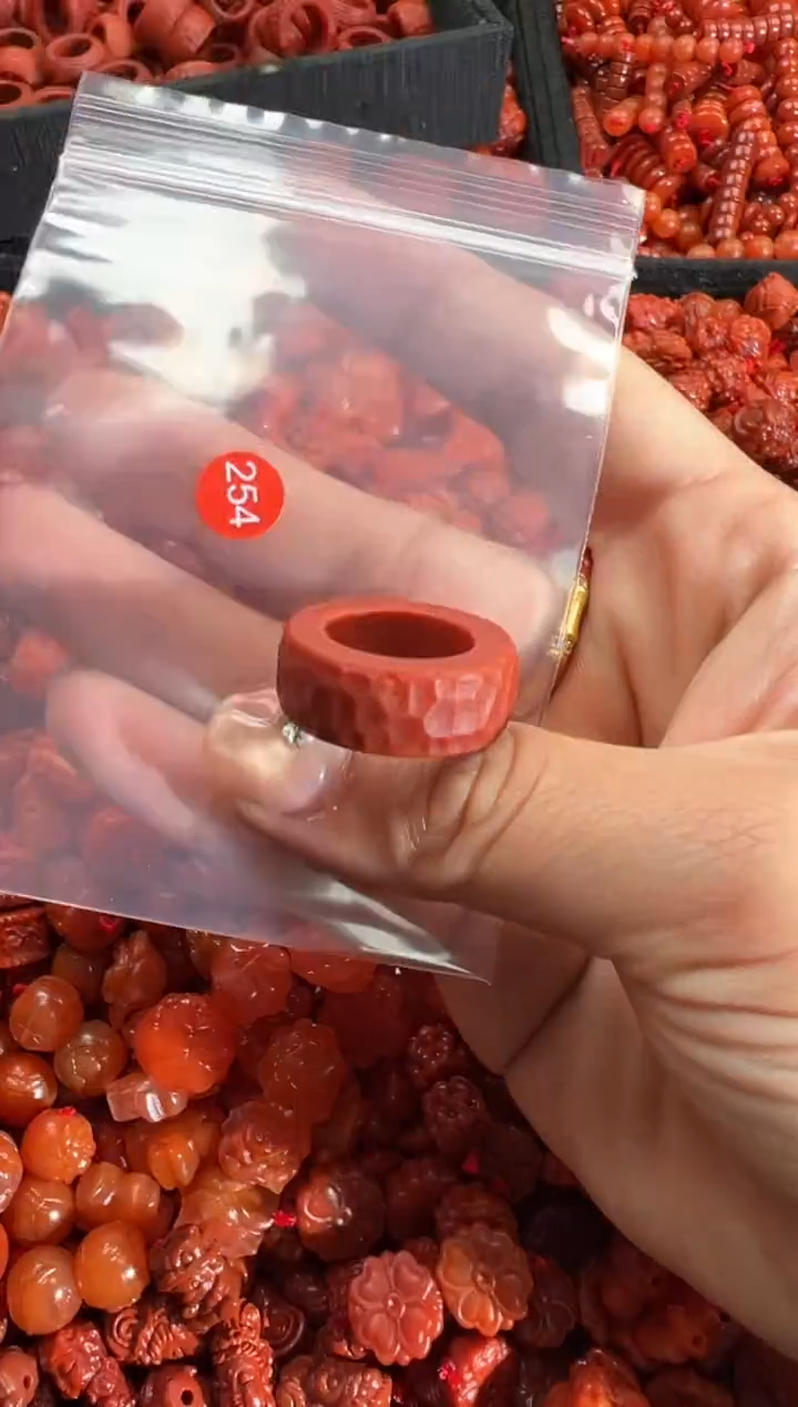 【闪购商品】南红玛瑙颈饰未镶嵌2